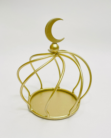 Luxury Metal Décor Stand – Gold Finish (7×7×8 cm)