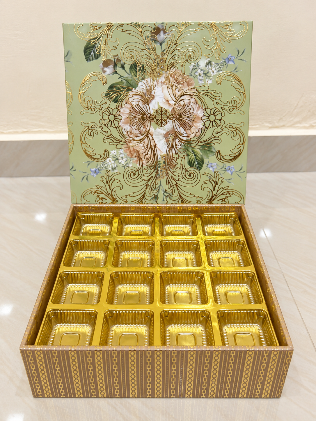 Premium Floral Design 16 Cavity Chocolate Box